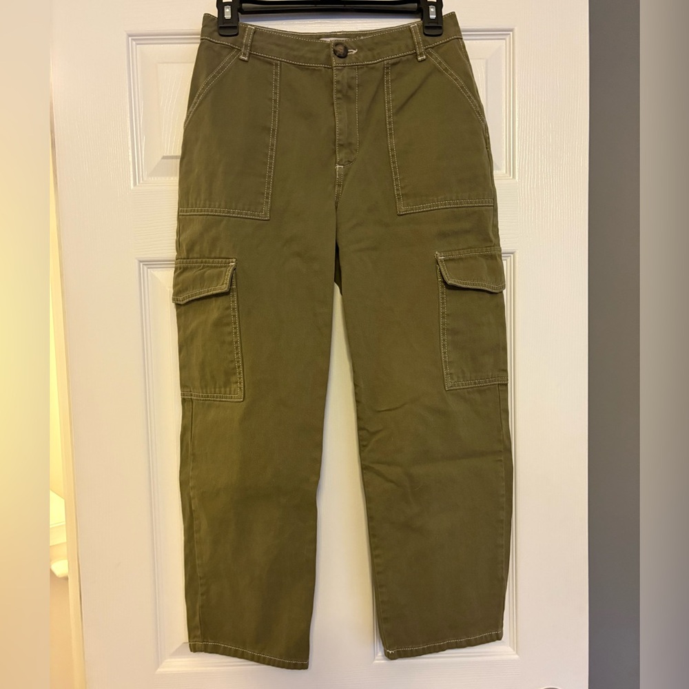 Women’s Olive Cargo Pants 4